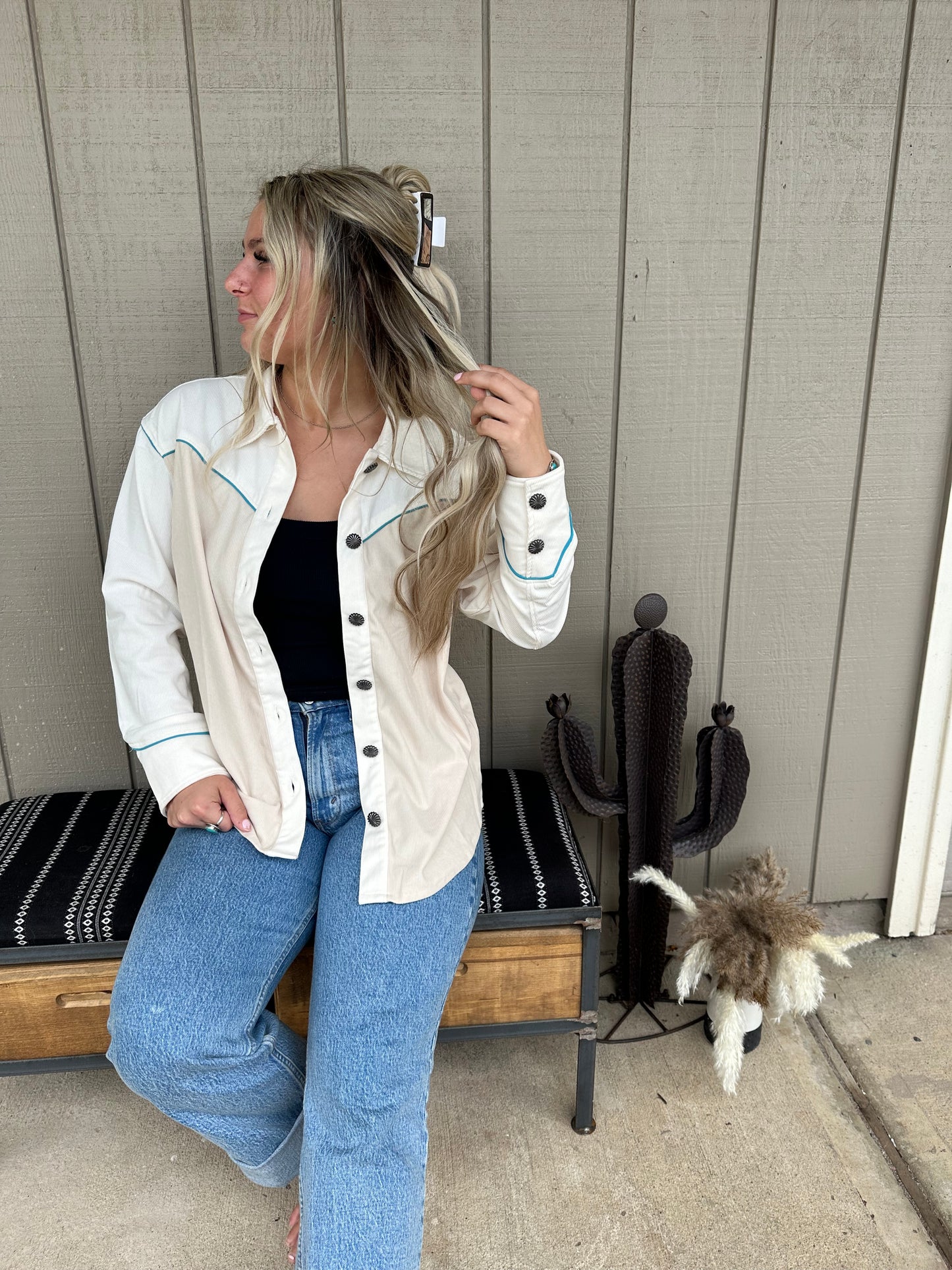 amelia button up